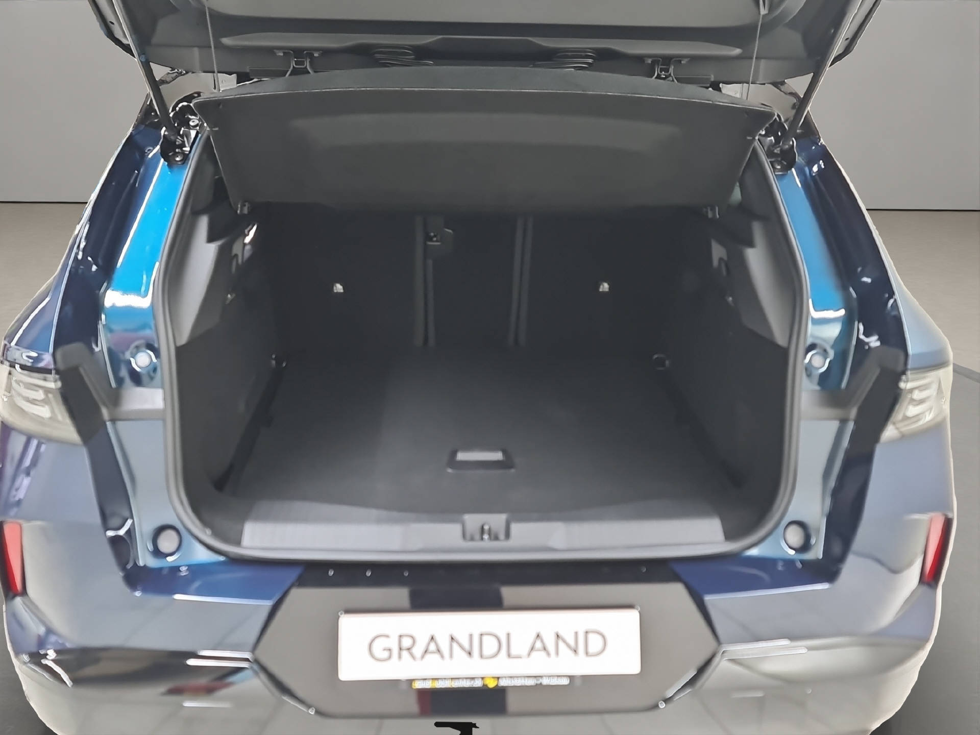 OPEL Grandland 1.6 T PHEV GS-image-11