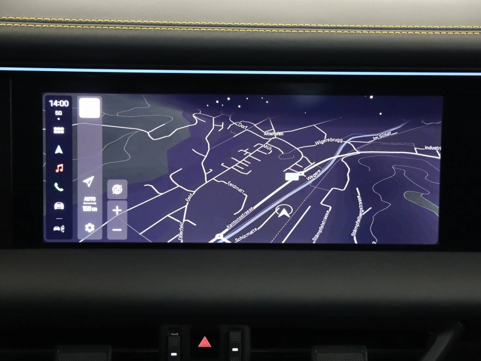 PORSCHE Macan Turbo-image-16