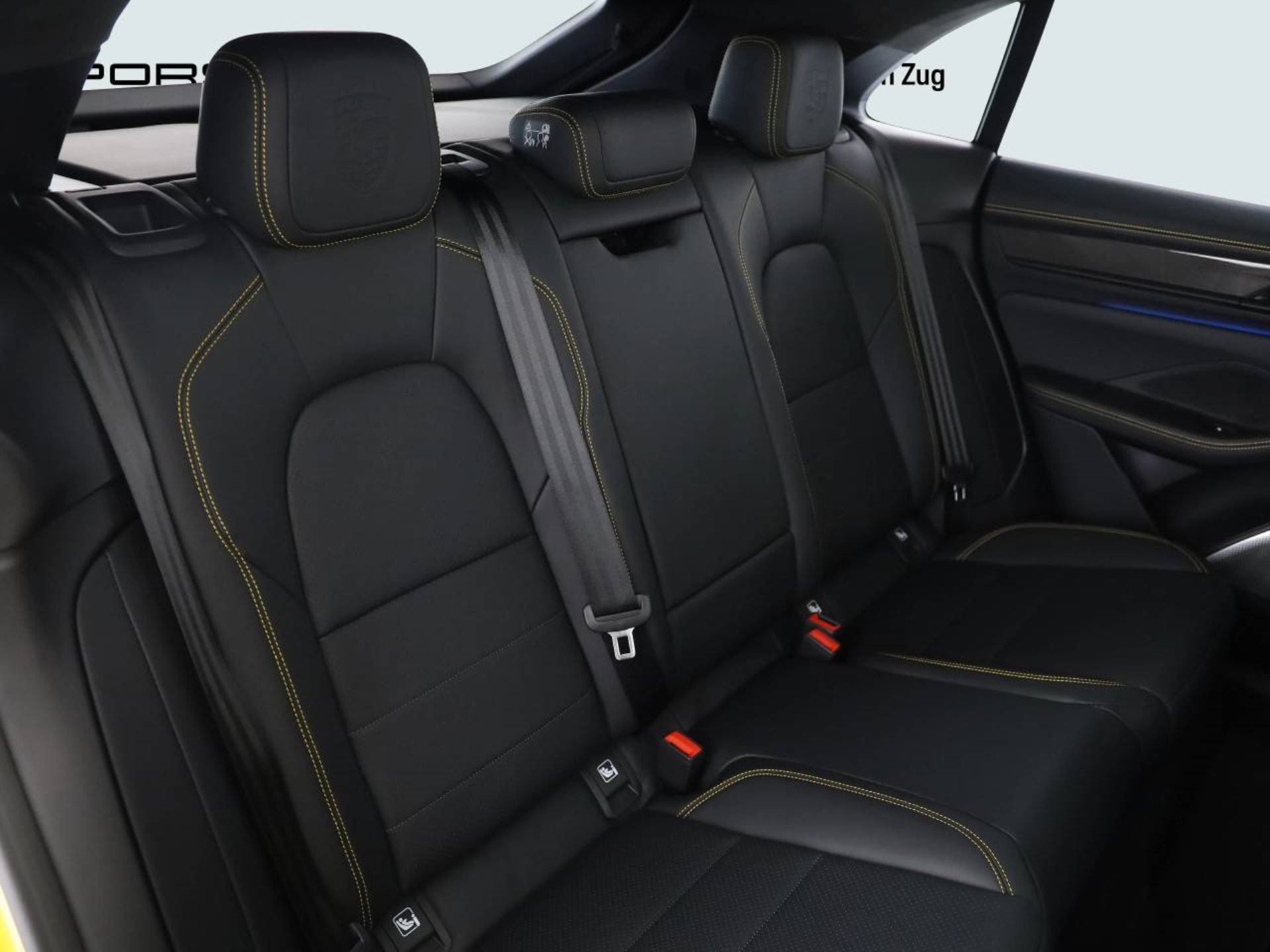 PORSCHE Macan Turbo-image-10