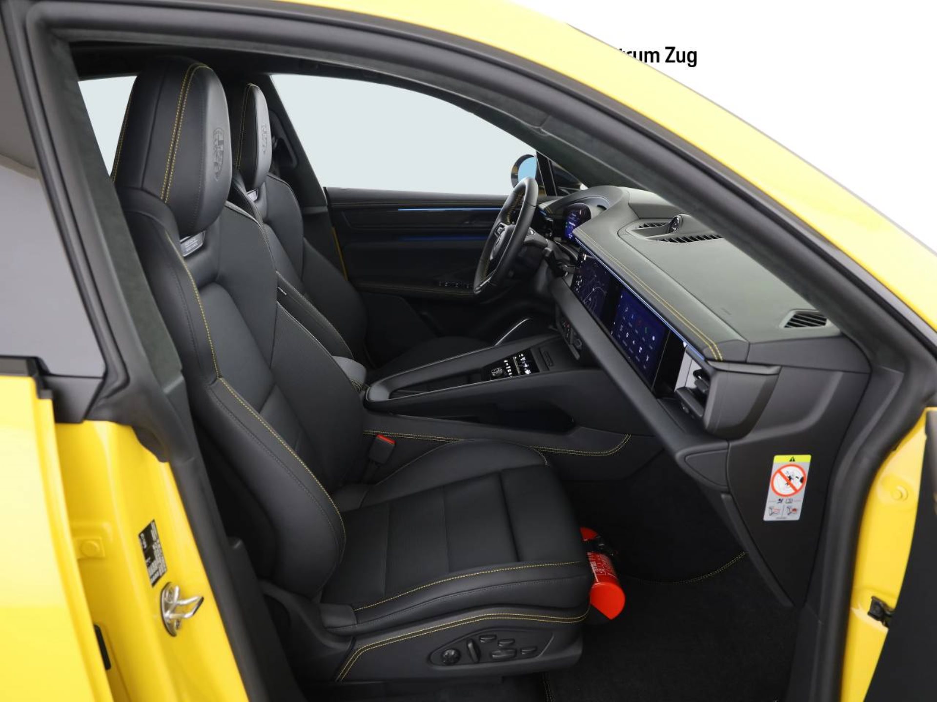 PORSCHE Macan Turbo-image-9
