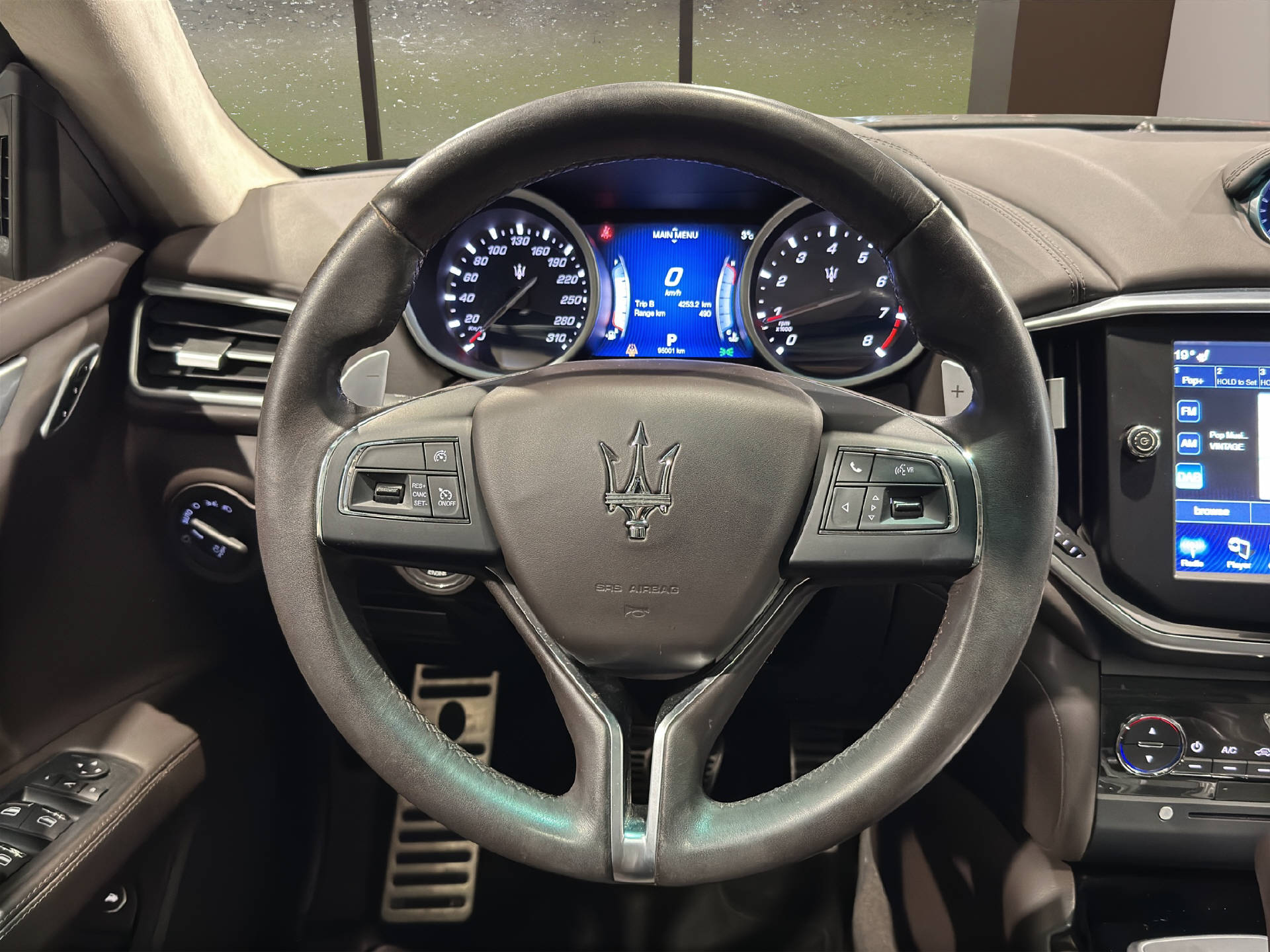 MASERATI Ghibli 3.0 V6 S Q4-image-9