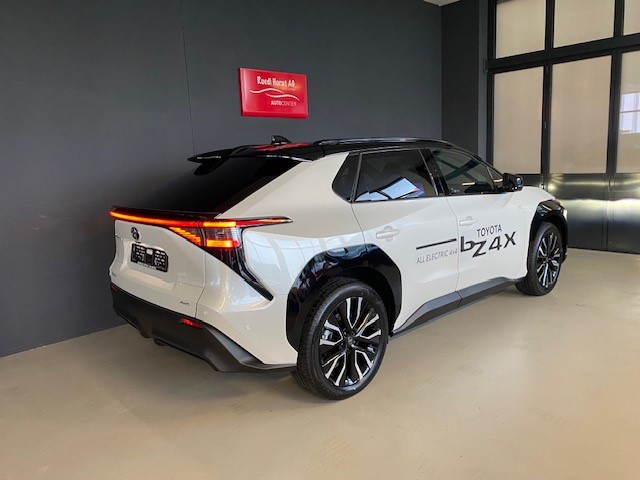TOYOTA bZ4X Premium AWD 22 kW OBC+-image-4