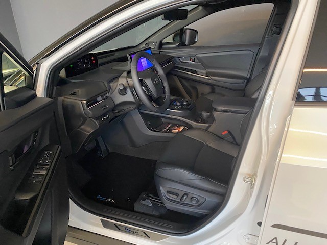 TOYOTA bZ4X Premium AWD 22 kW OBC+-image-8