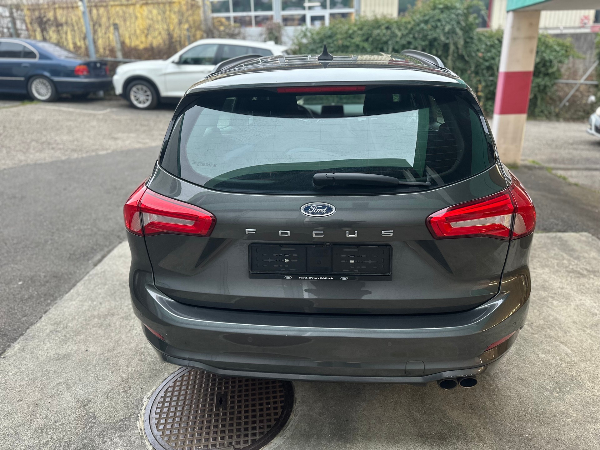 FORD Focus 1.0 SCTi ST Line Automatic-image-3