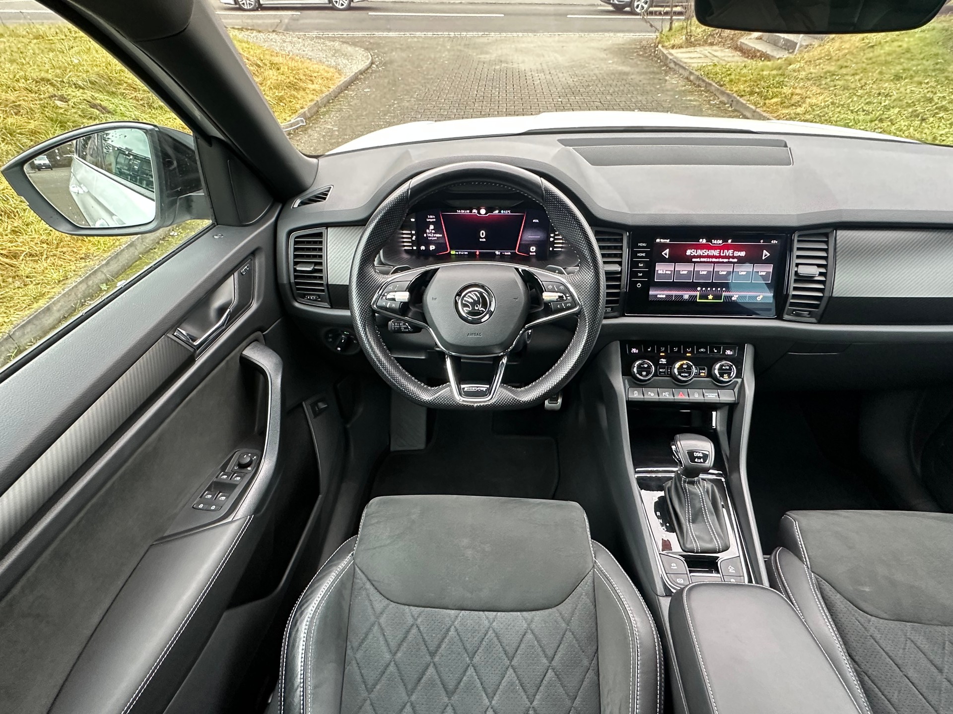 SKODA Kodiaq 2.0 TDI SCR SportLine 4x4 DSG-image-9