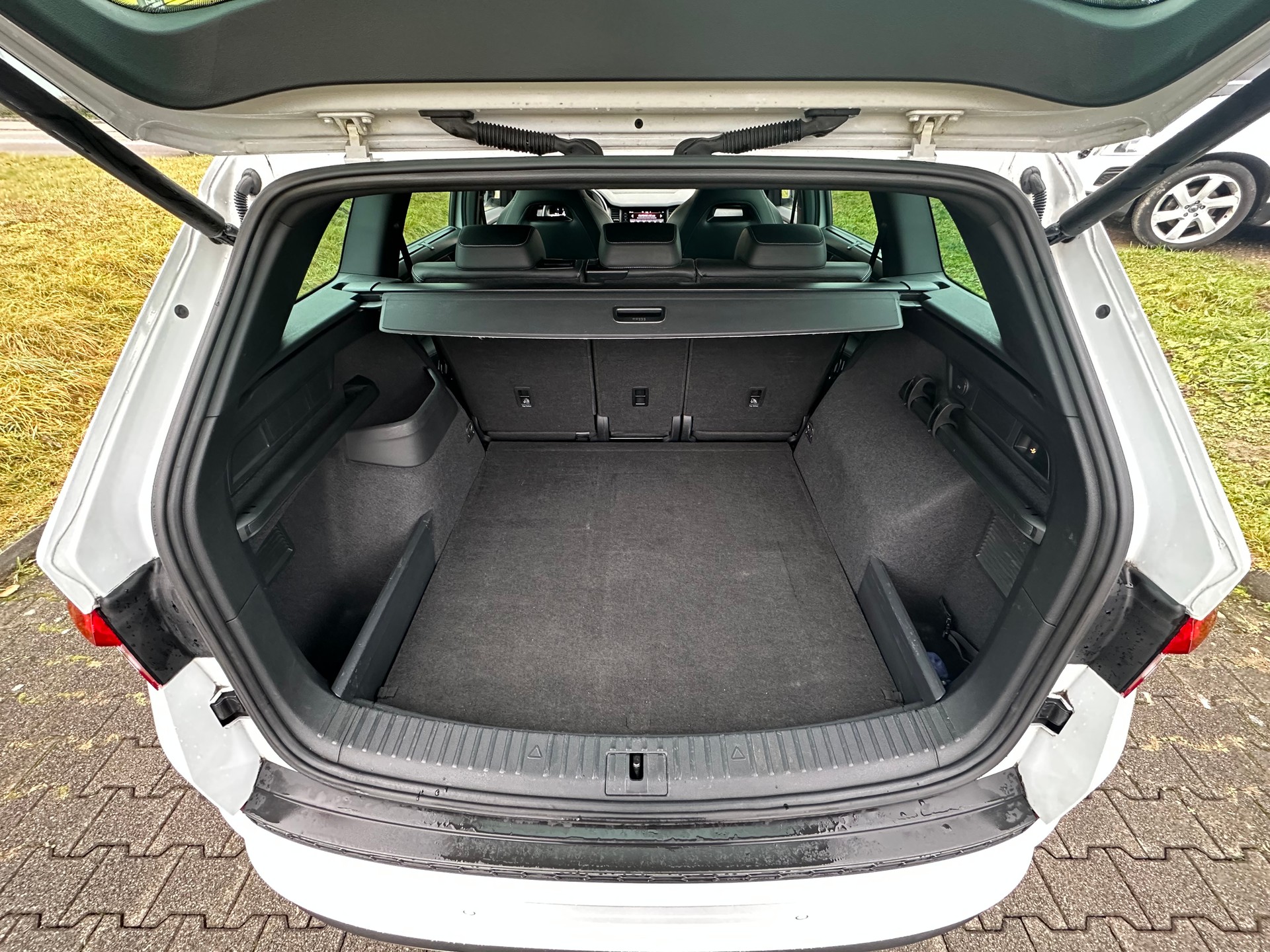 SKODA Kodiaq 2.0 TDI SCR SportLine 4x4 DSG-image-10