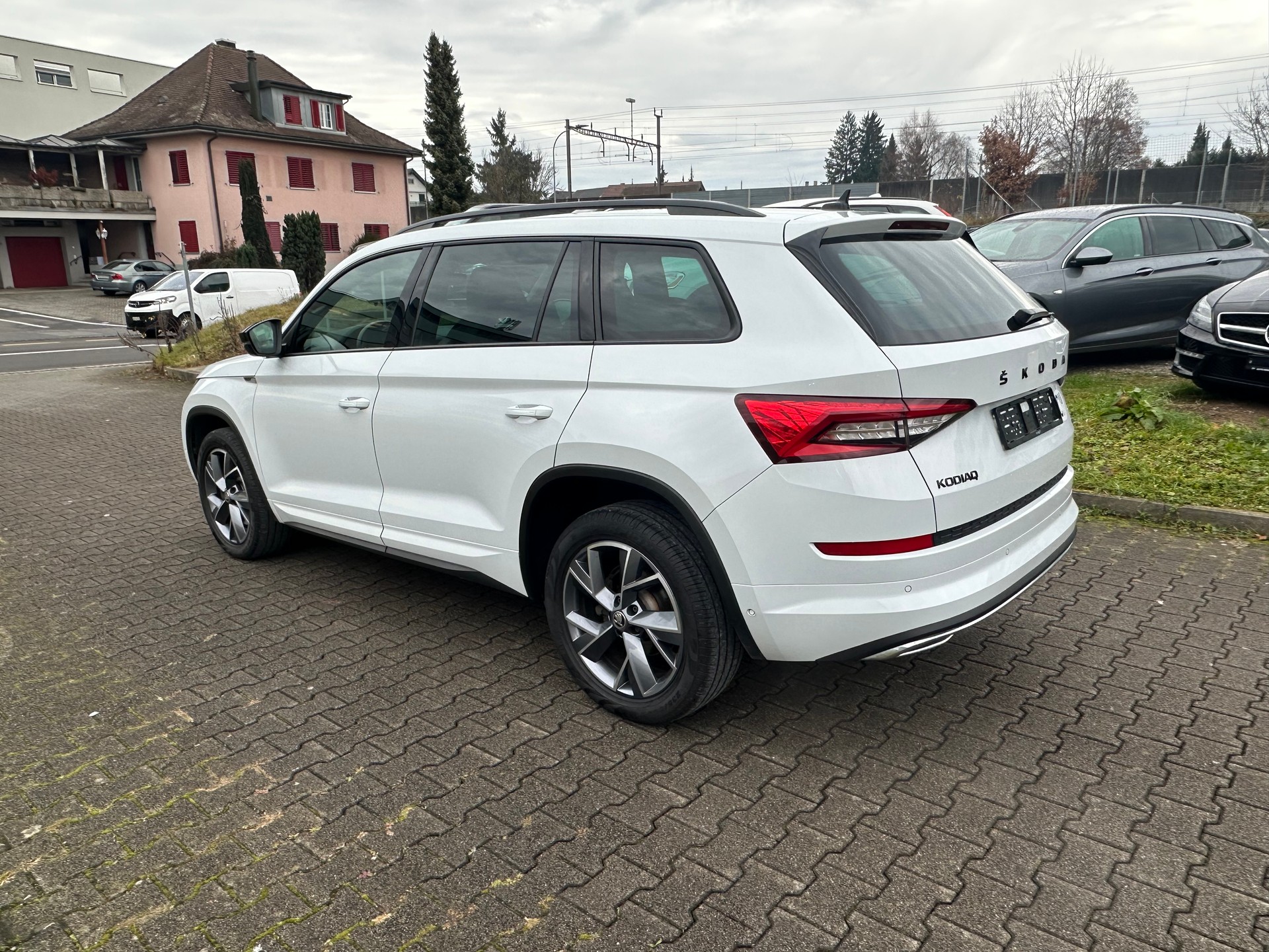 SKODA Kodiaq 2.0 TDI SCR SportLine 4x4 DSG-image-2