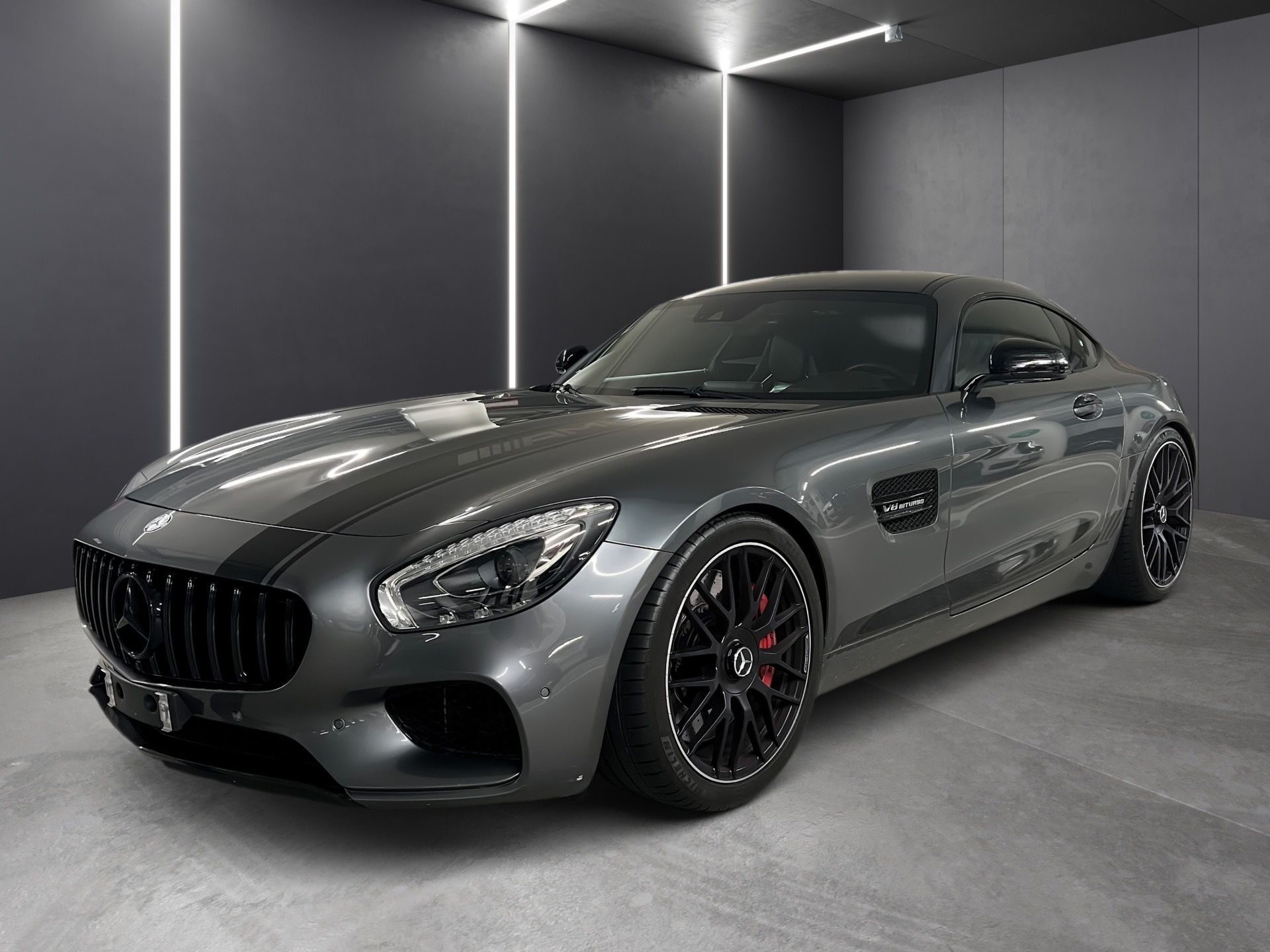 MERCEDES-BENZ AMG GT S Speedshift DCT *Performance Sitze*-image-0