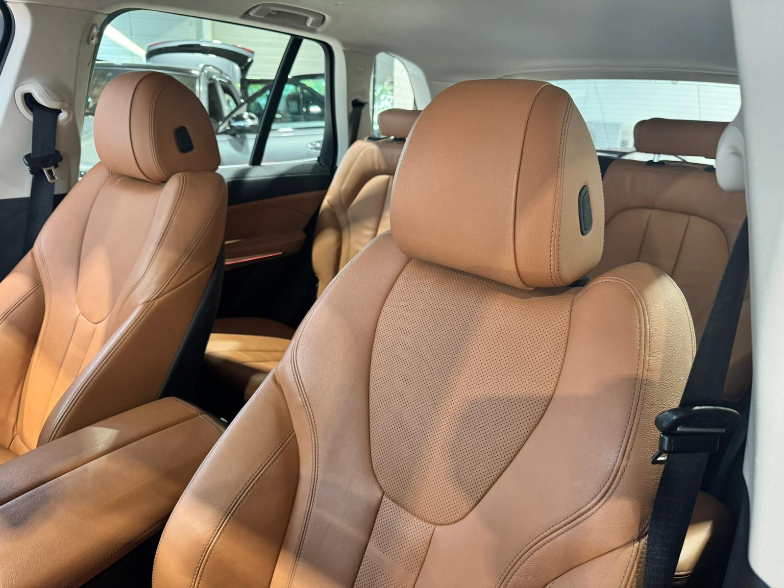 BMW X5 30d xDrive 7 PLÄTZER CH FAHRZEUG-image-19