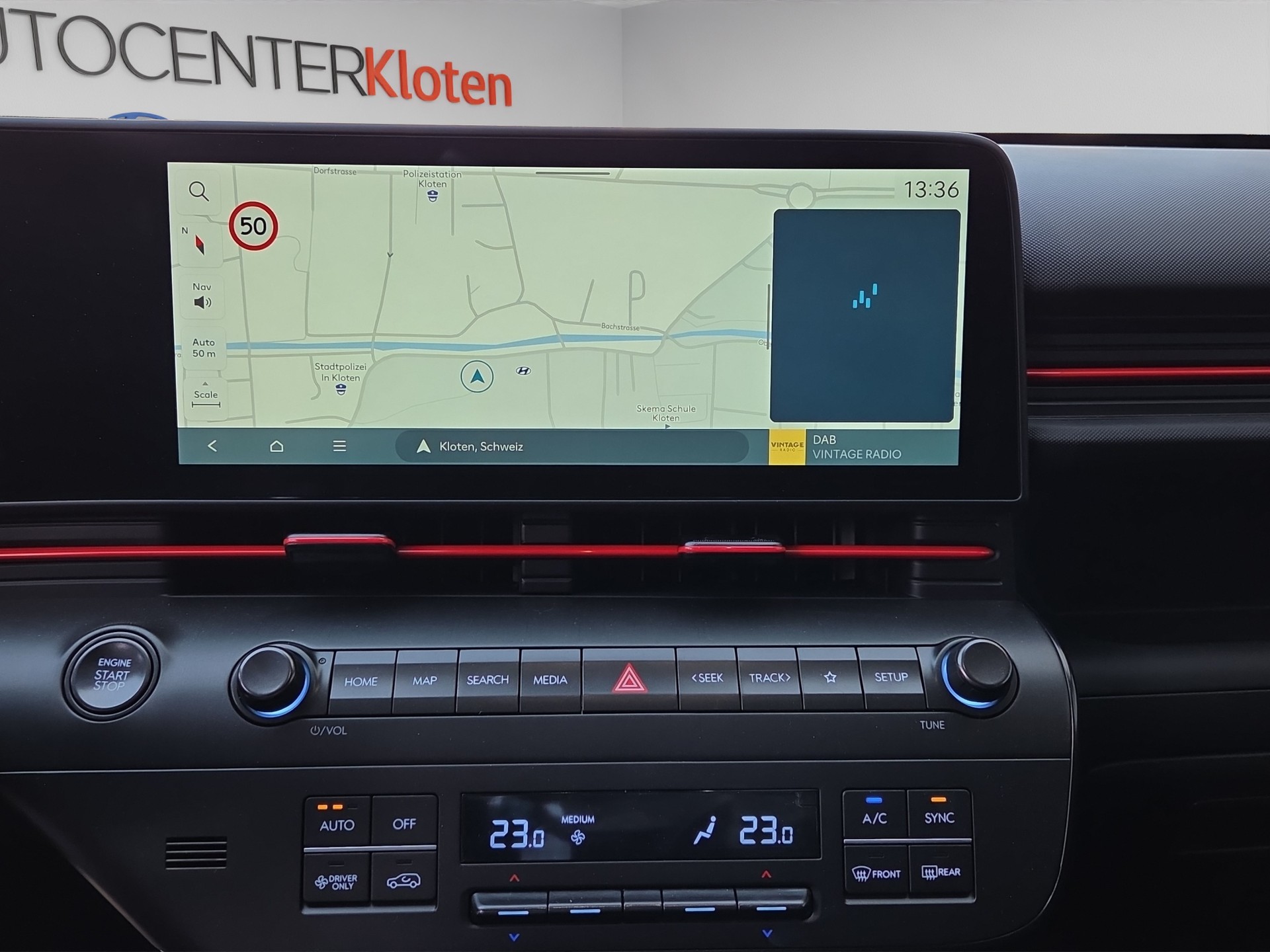 HYUNDAI Kona 1.6 GDi Hybrid N-Line-image-9