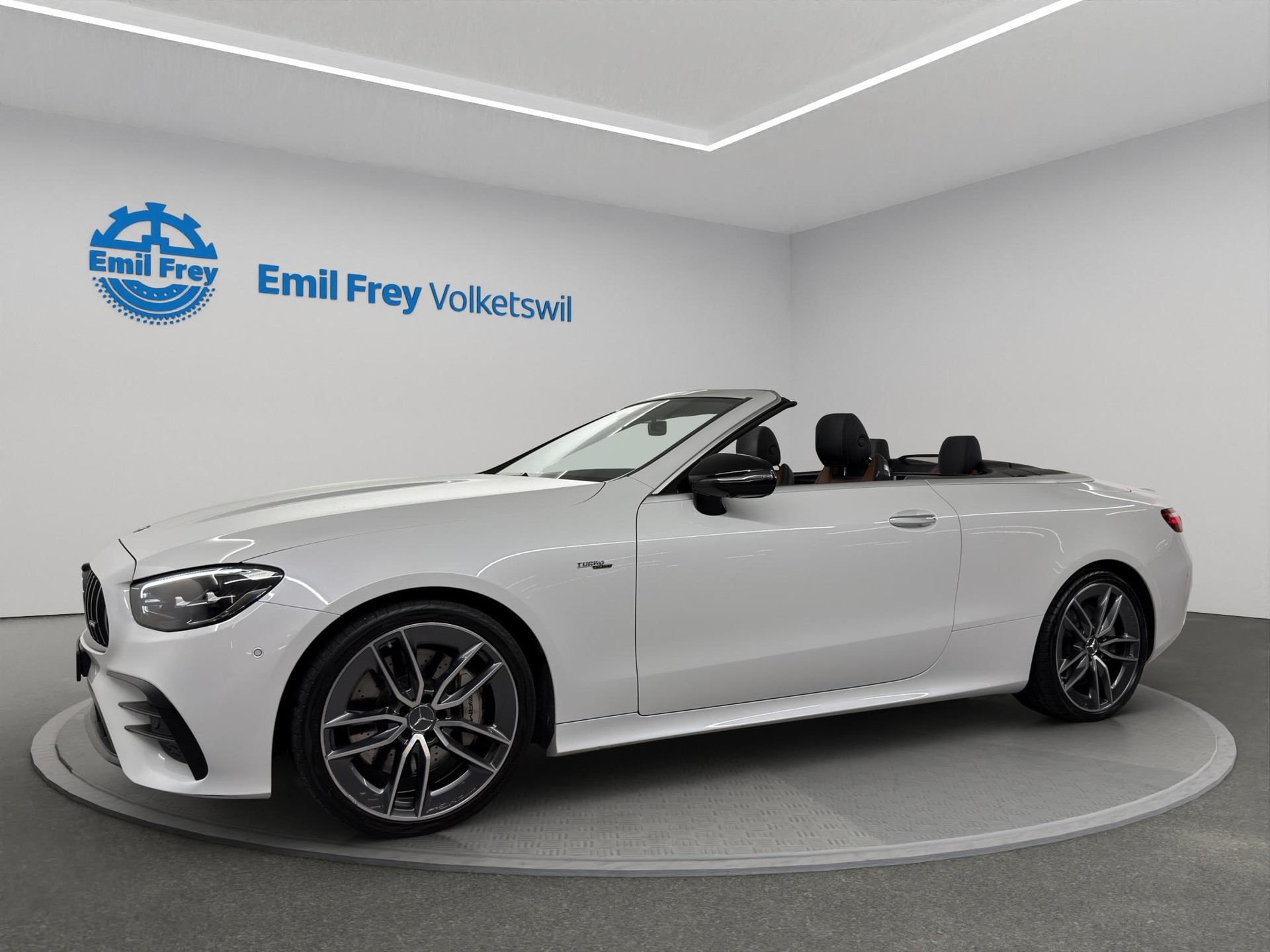 MERCEDES-BENZ E 53 AMG 4matic+ Cabriolet-image-2
