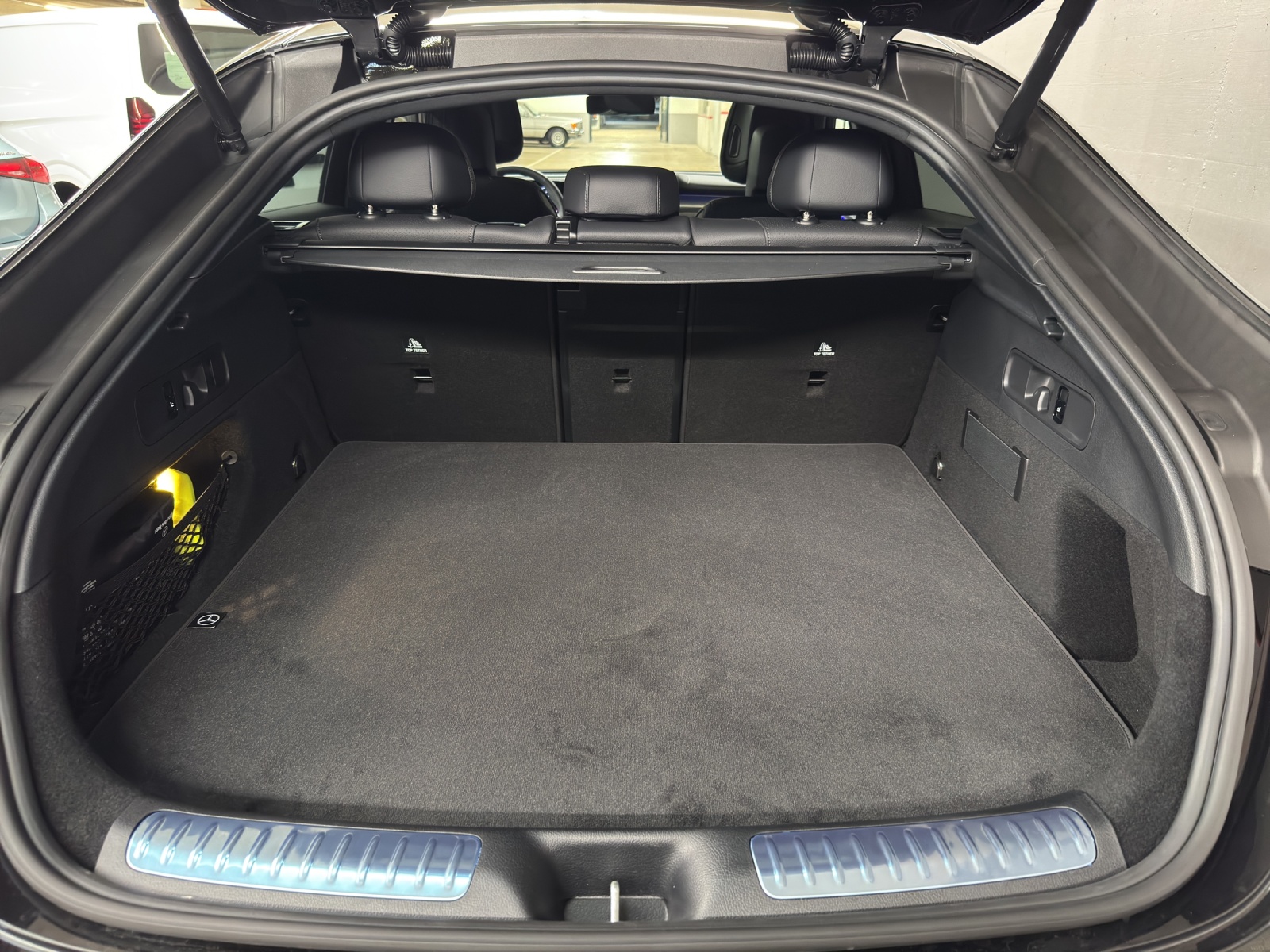 MERCEDES-BENZ GLC 220 d AMG Line 4Matic Coupé-image-10