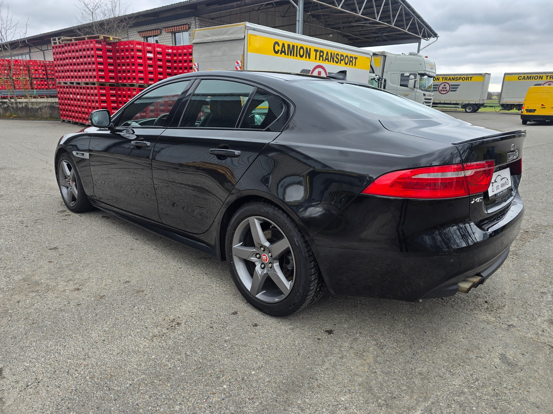 JAGUAR XE 20d Portfolio AWD Automat-image-5