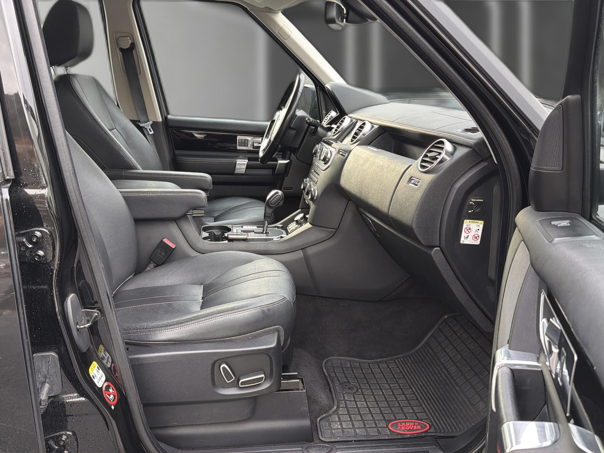 LAND ROVER Discovery 3.0 TDV6 HSE Automatic-image-11