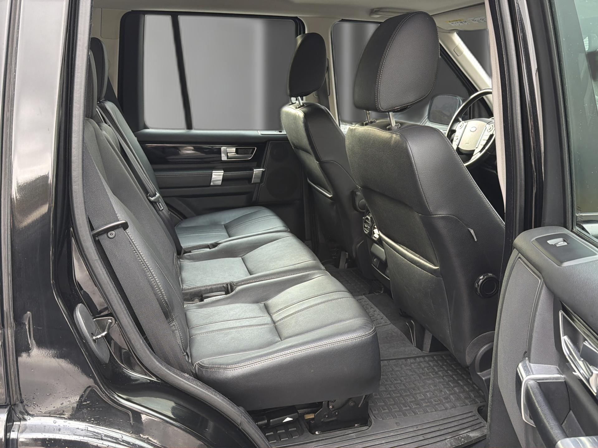 LAND ROVER Discovery 3.0 TDV6 HSE Automatic-image-12