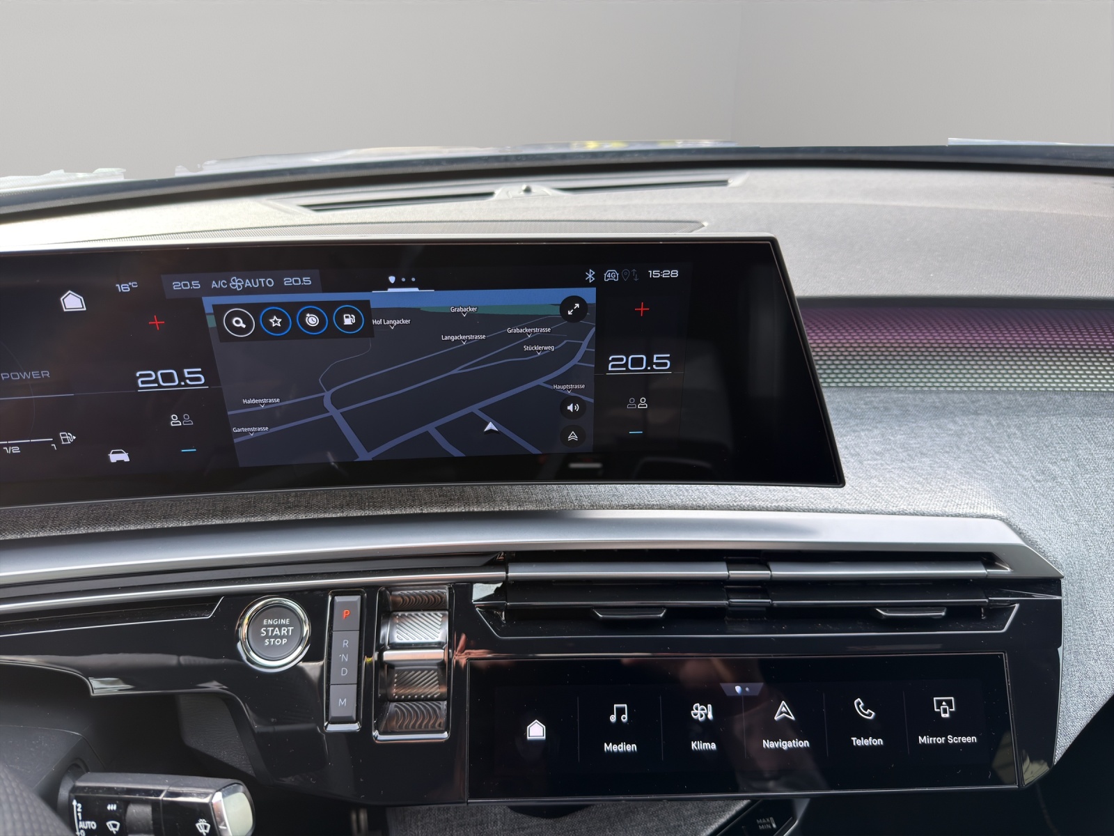 PEUGEOT 3008 1.2 Hybrid GT-image-7