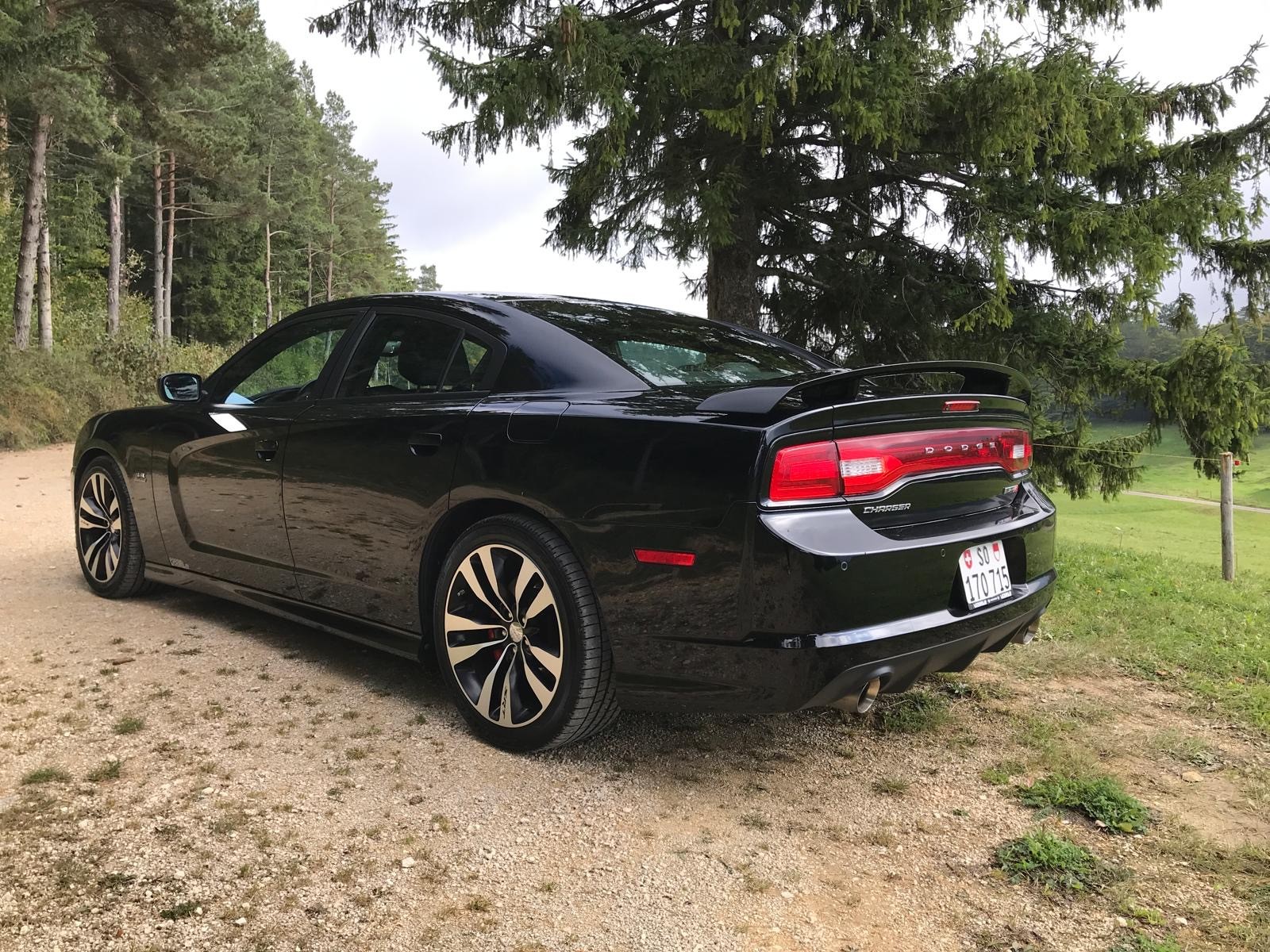 DODGE SRT-8-image-1