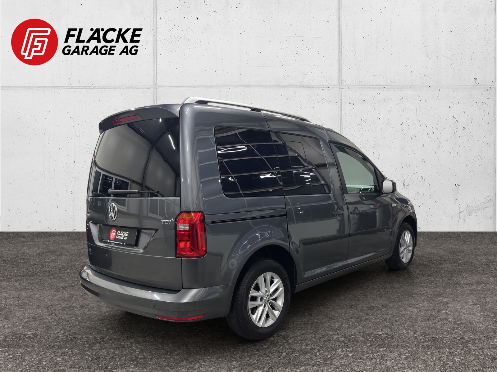 VW Caddy 2.0 TDI Family DSG-image-5