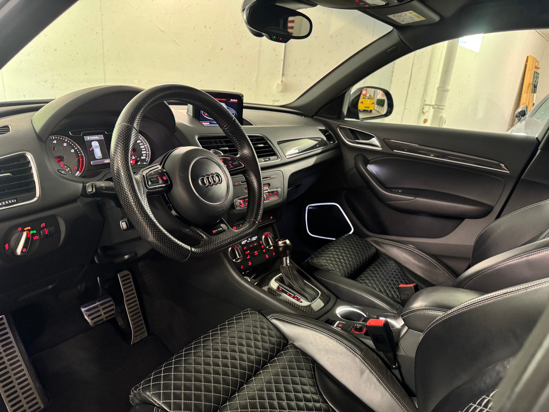 AUDI RS Q3 2.5 TFSI quattro S-tronic-image-8