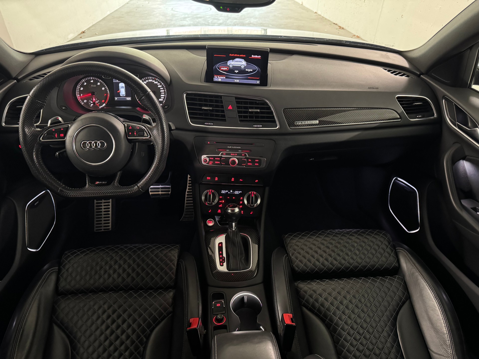 AUDI RS Q3 2.5 TFSI quattro S-tronic-image-10