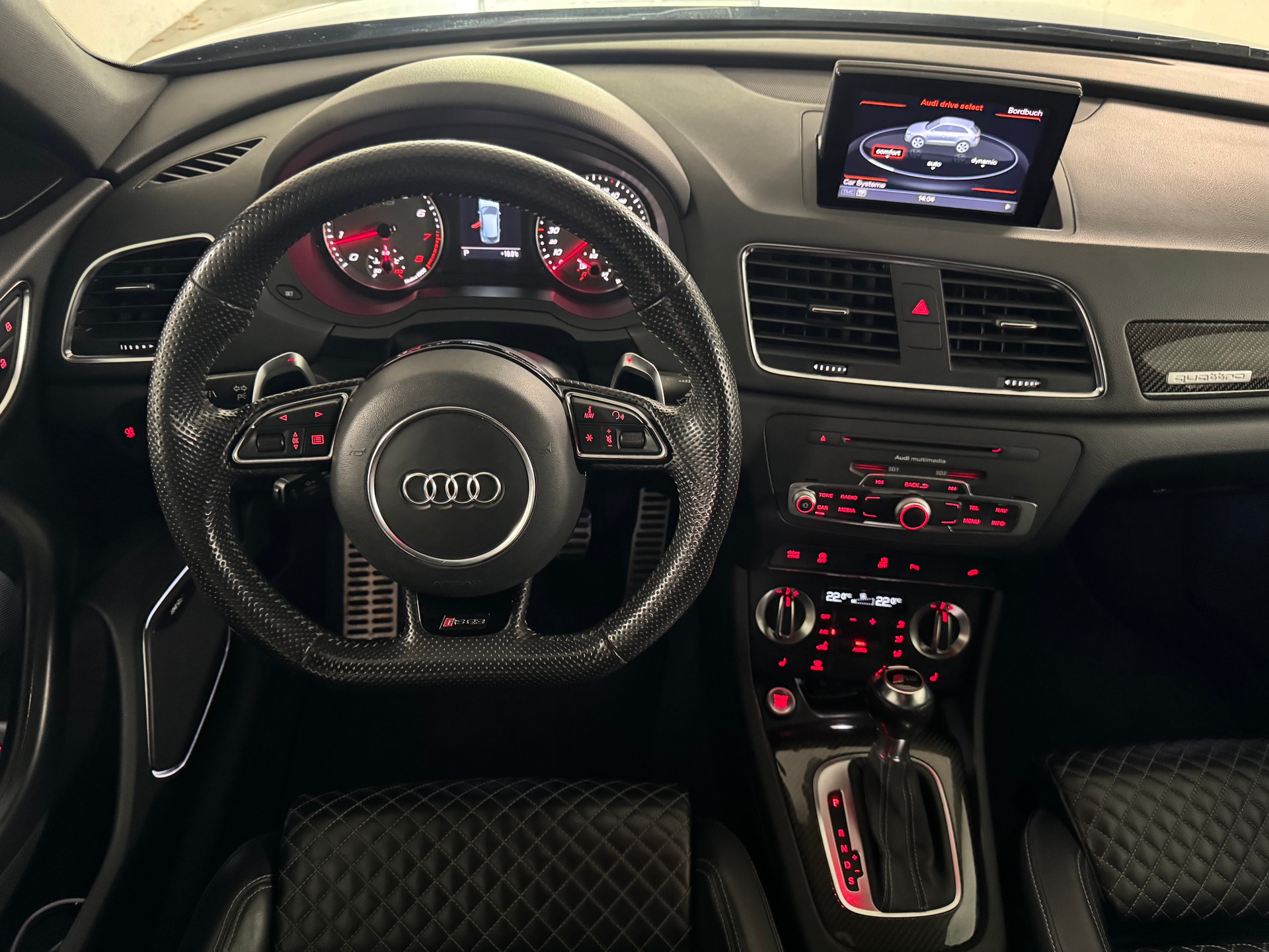 AUDI RS Q3 2.5 TFSI quattro S-tronic-image-11