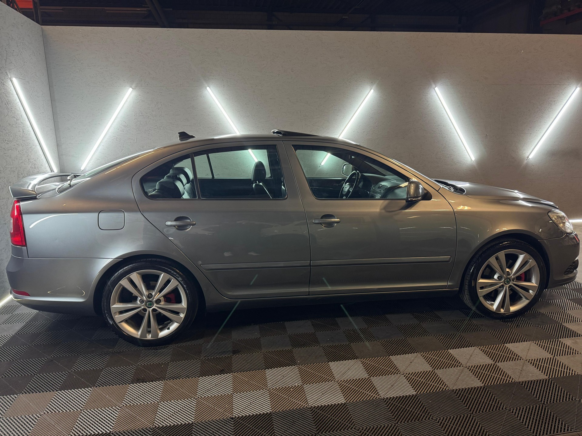 SKODA Octavia 2.0 TDI RS DSG-image-3