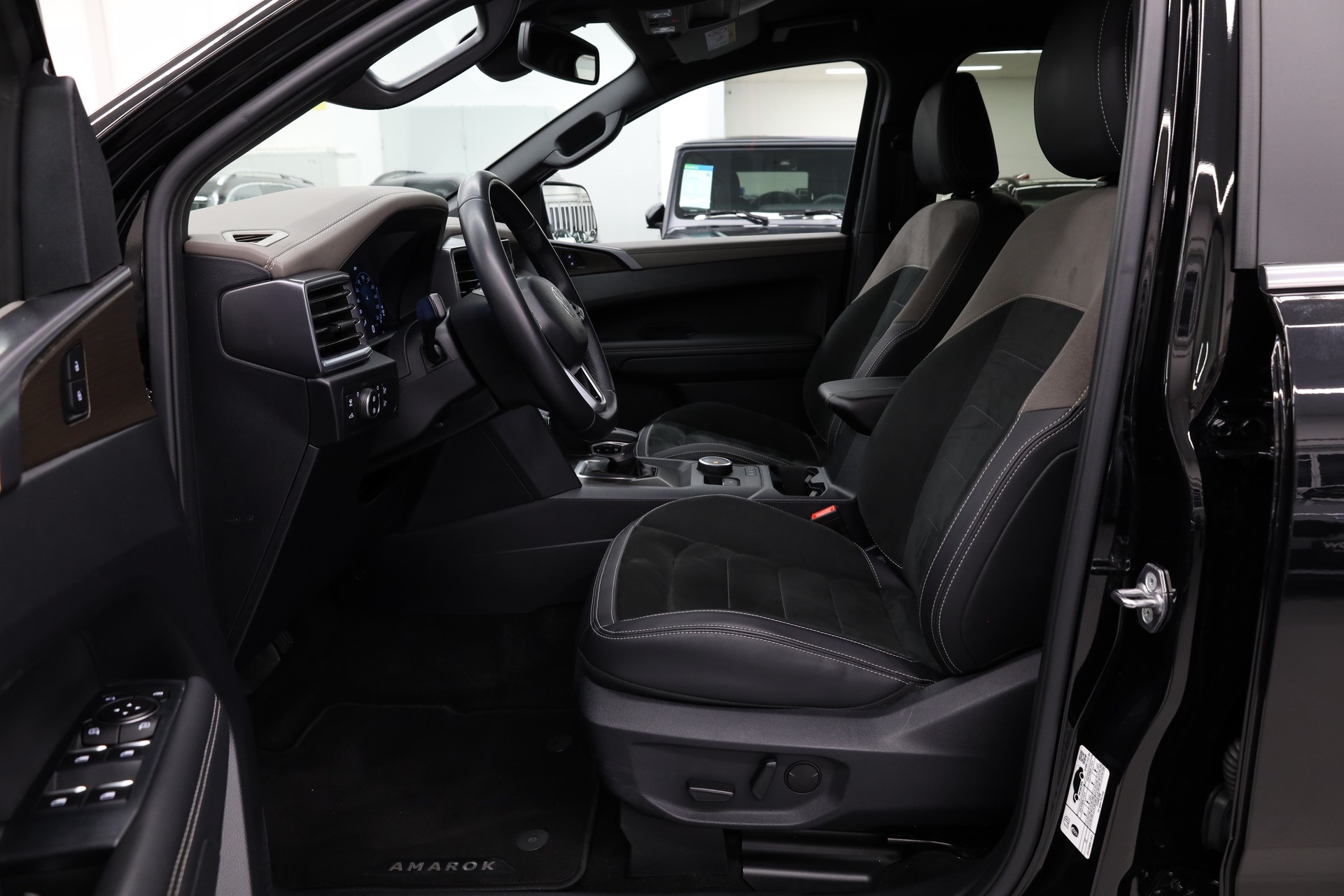 VW Amarok DKab. Pick-up 3.0 TDI 240 Style Winter 2 4m-image-15
