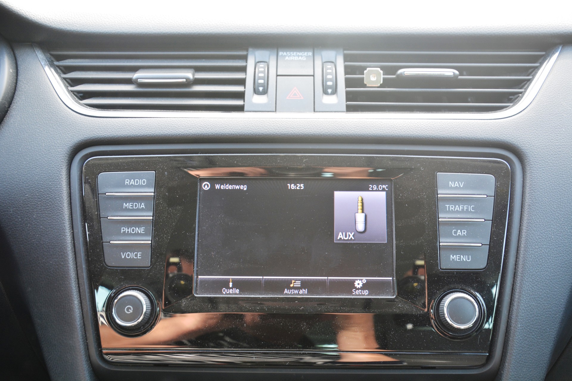 SKODA Octavia Combi 2.0 TDI Ambition 4x4-image-9