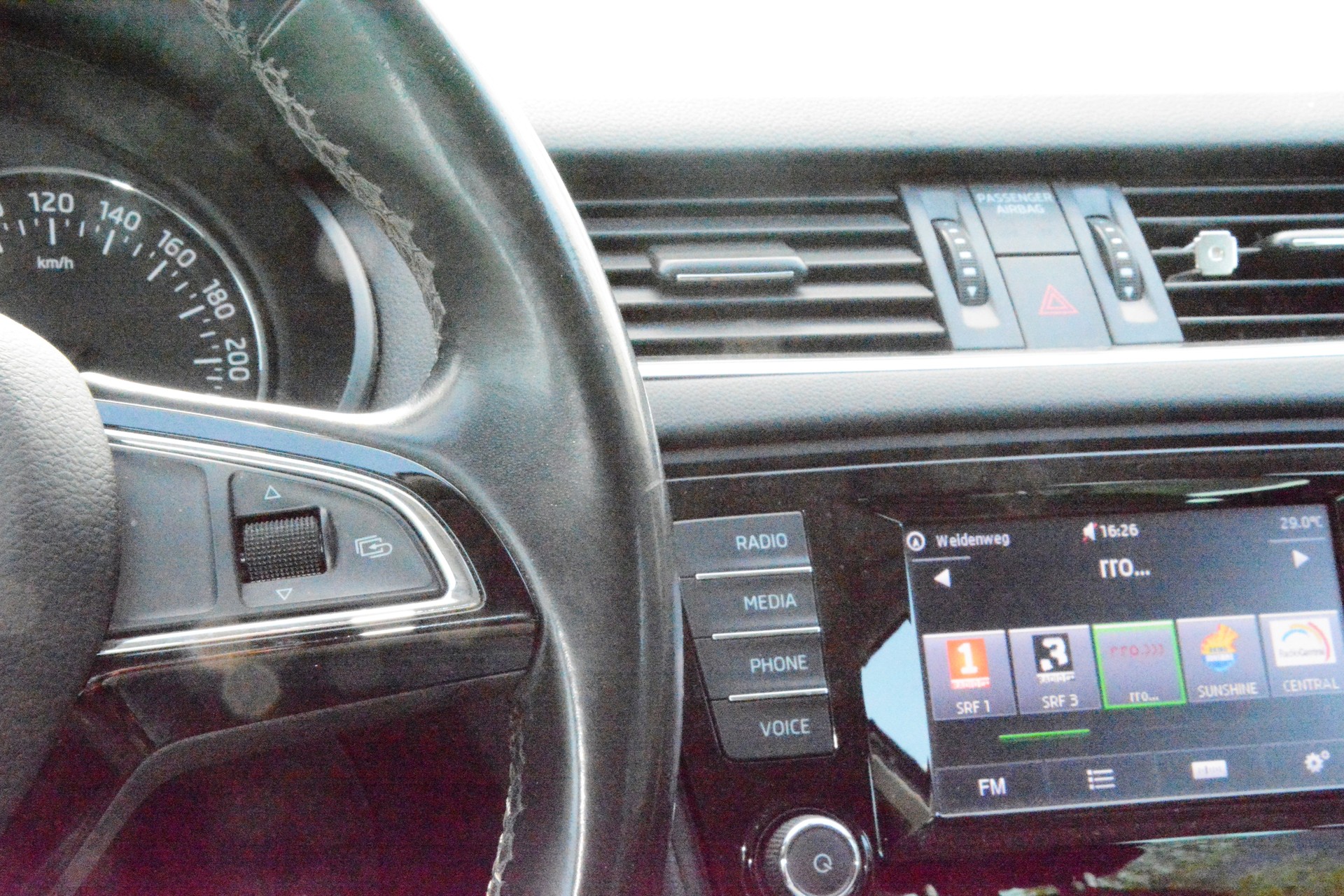 SKODA Octavia Combi 2.0 TDI Ambition 4x4-image-13