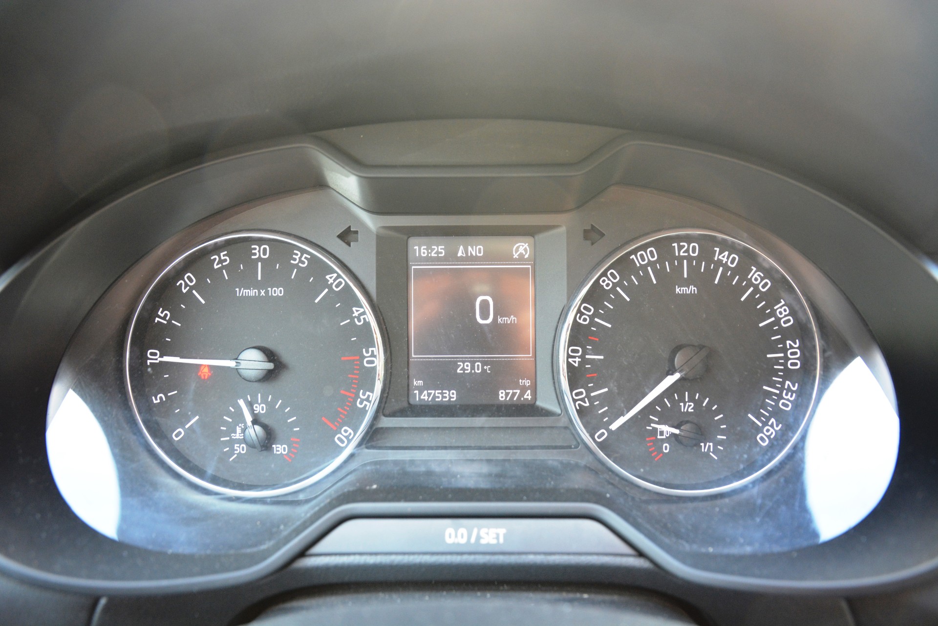 SKODA Octavia Combi 2.0 TDI Ambition 4x4-image-5