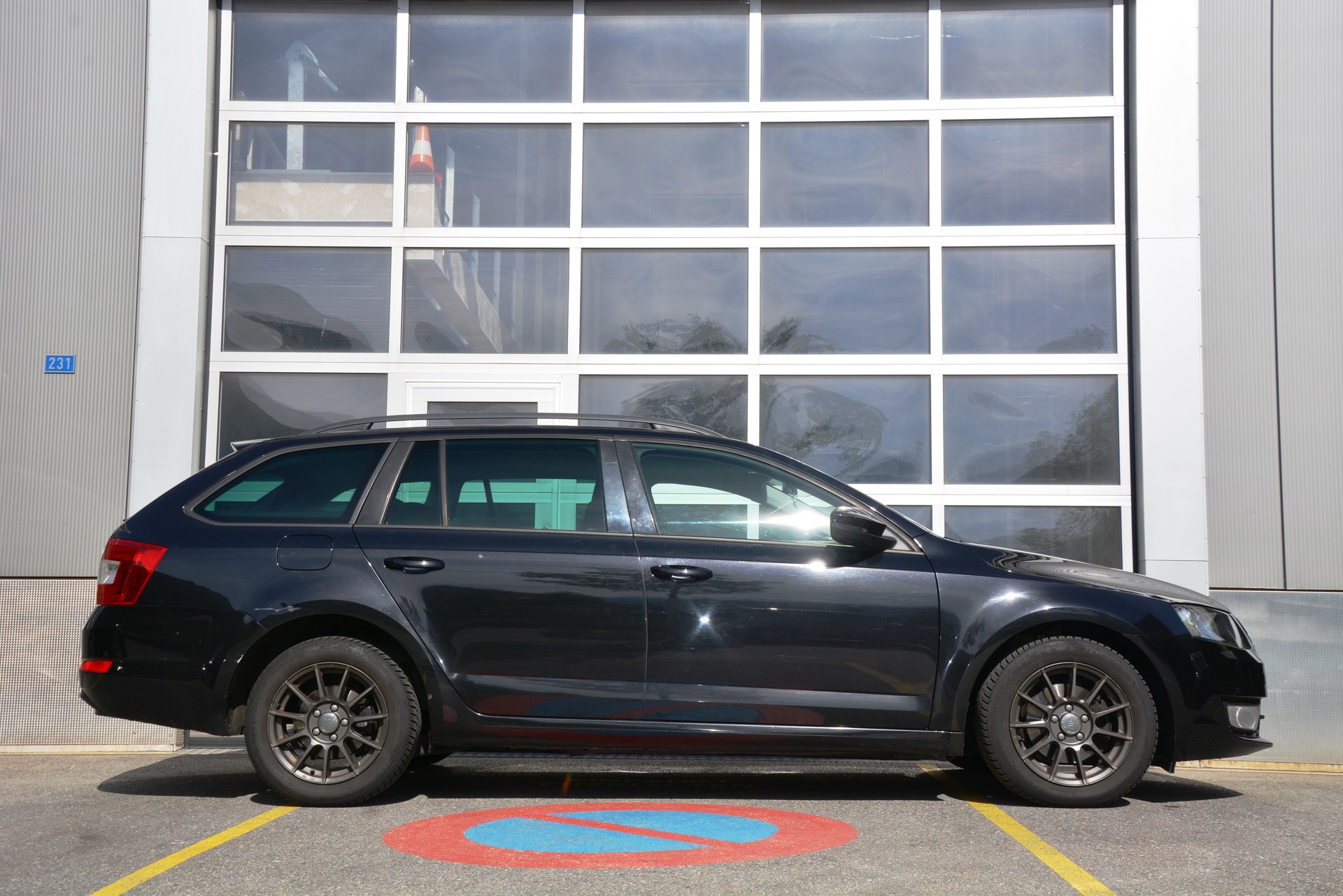 SKODA Octavia Combi 2.0 TDI Ambition 4x4-image-3