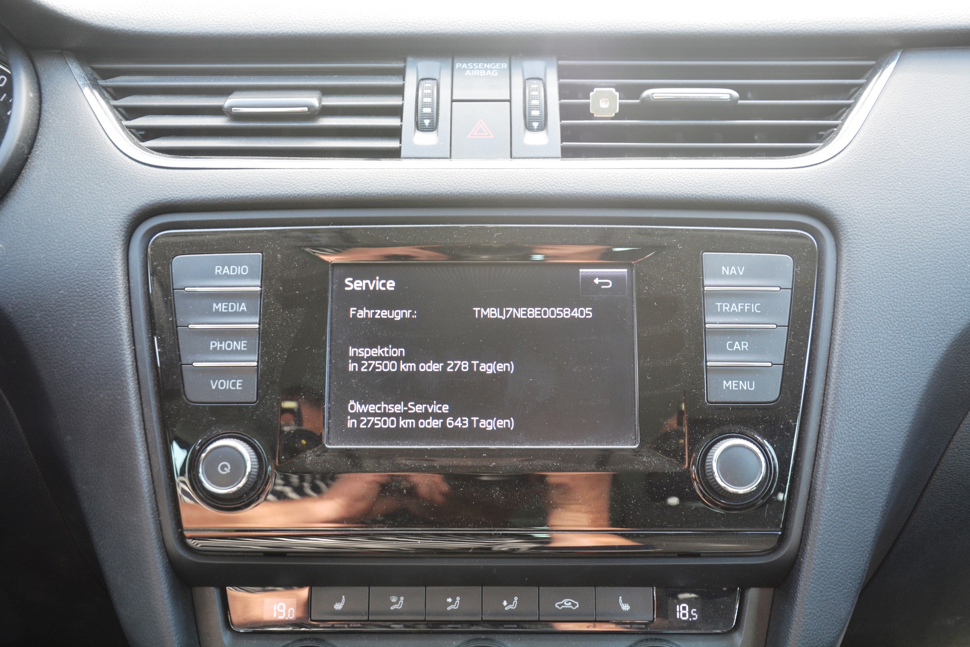 SKODA Octavia Combi 2.0 TDI Ambition 4x4-image-11