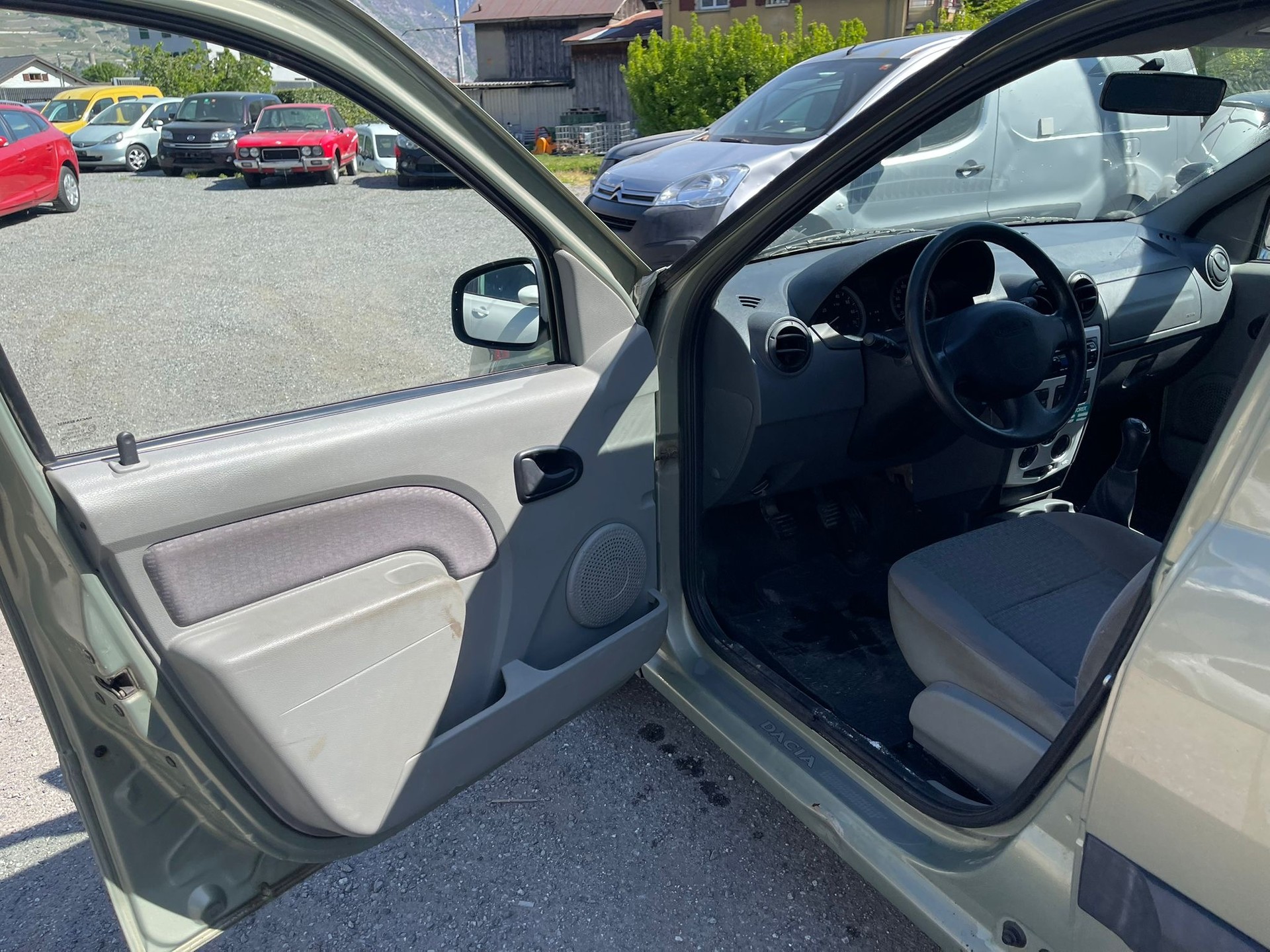 DACIA Logan 1.5 dCi Lauréate-image-6
