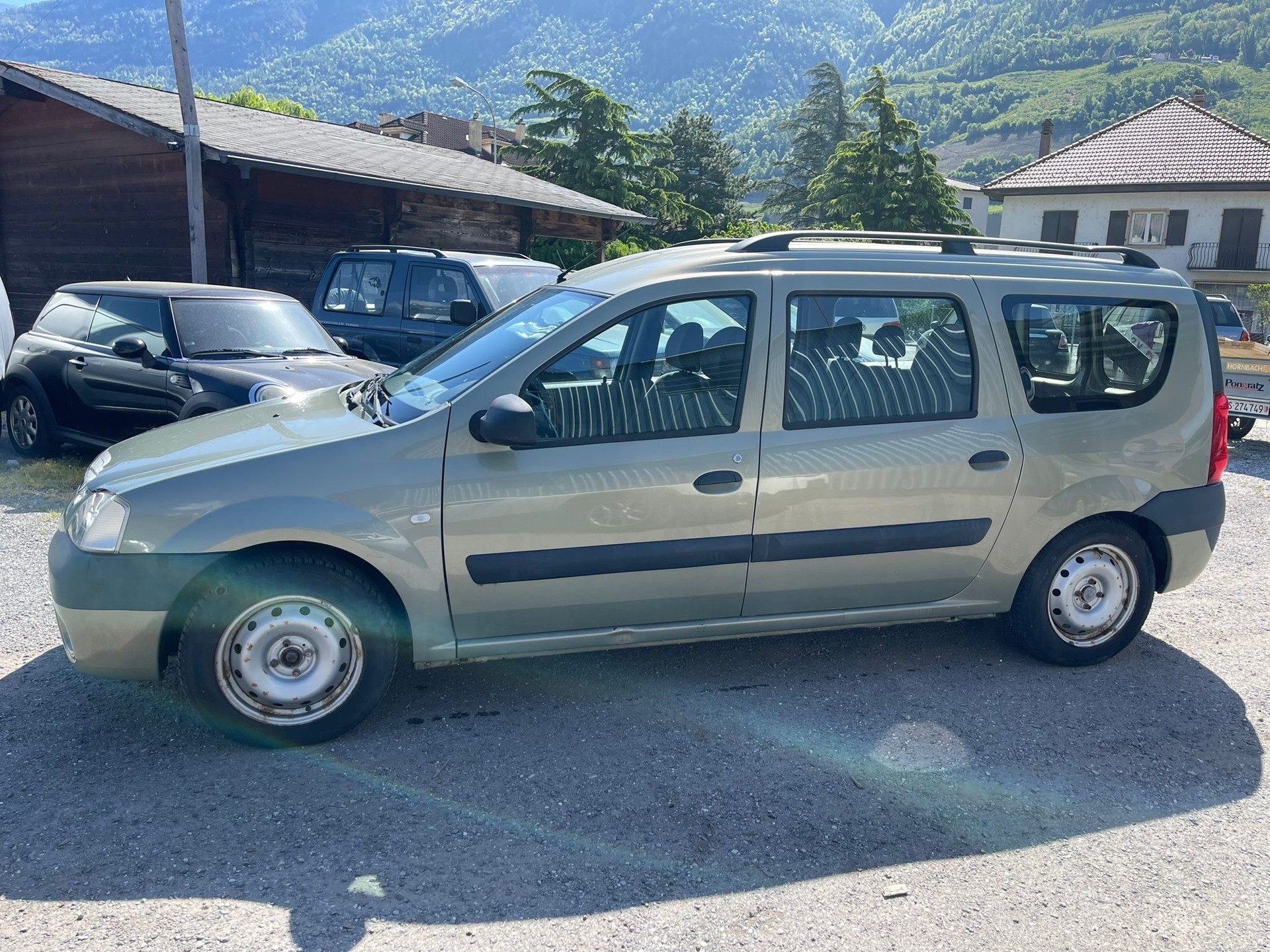 DACIA Logan 1.5 dCi Lauréate-image-1
