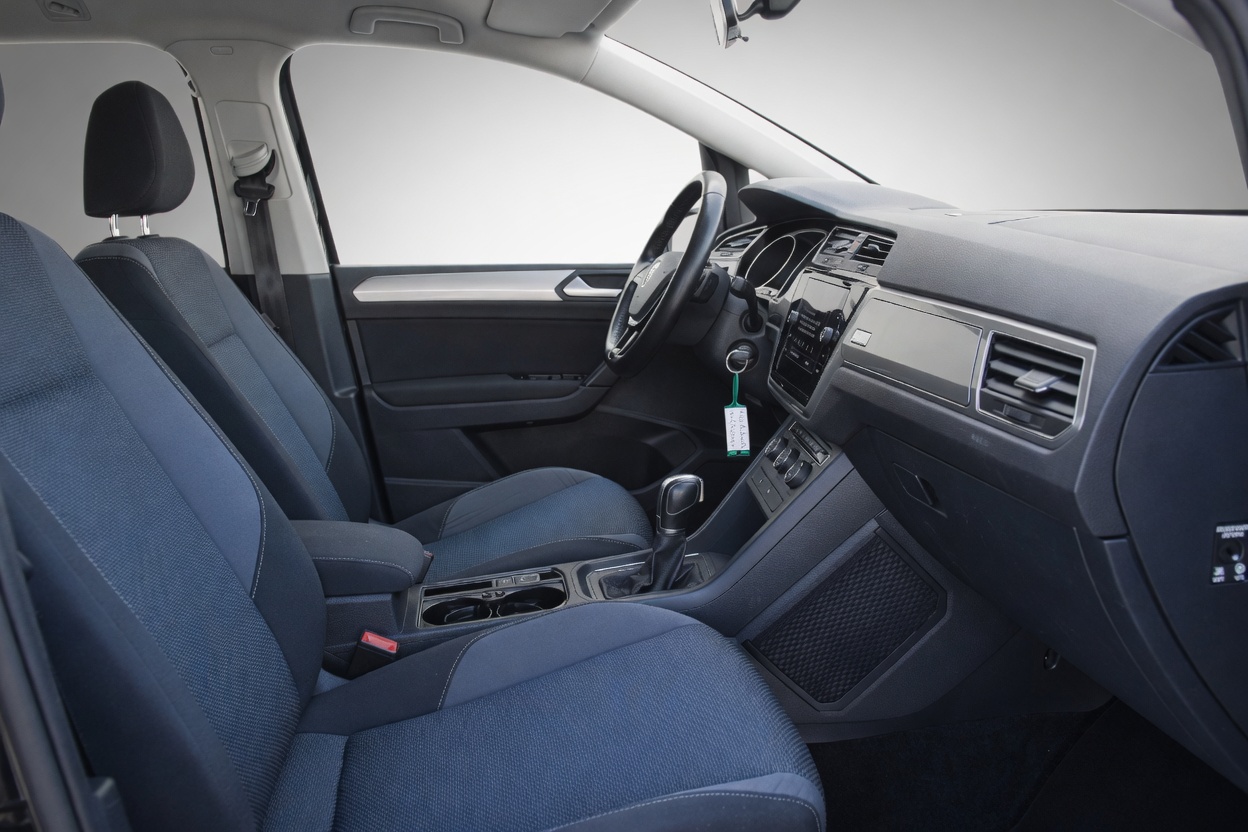 VW Touran 1.6 TDI BlueMotion Technology Trendline DSG-image-12