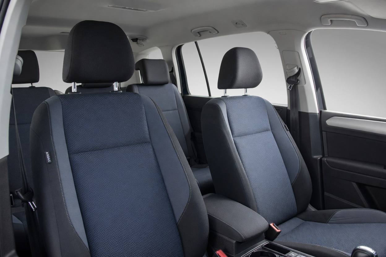 VW Touran 1.6 TDI BlueMotion Technology Trendline DSG-image-11