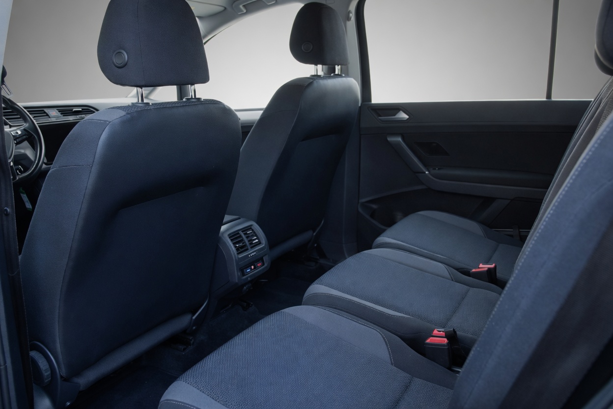 VW Touran 1.6 TDI BlueMotion Technology Trendline DSG-image-9