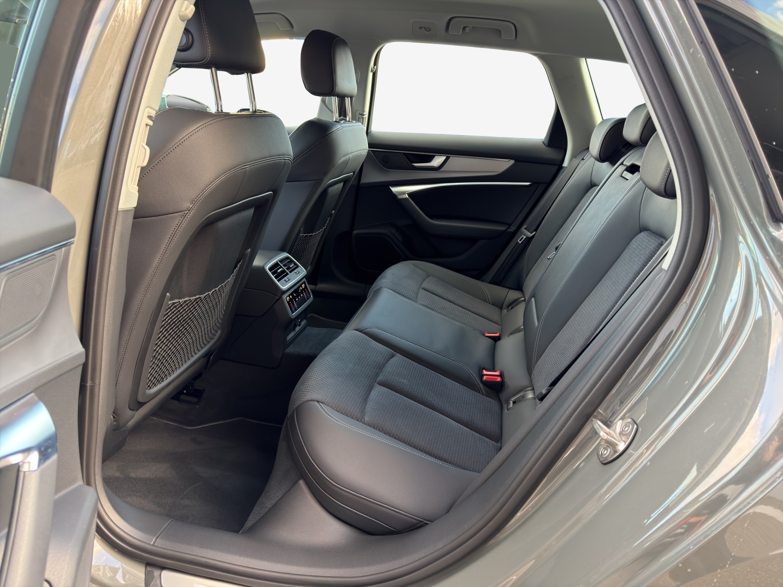 AUDI S6 Avant 3.0 TDI quattro tiptronic-image-11