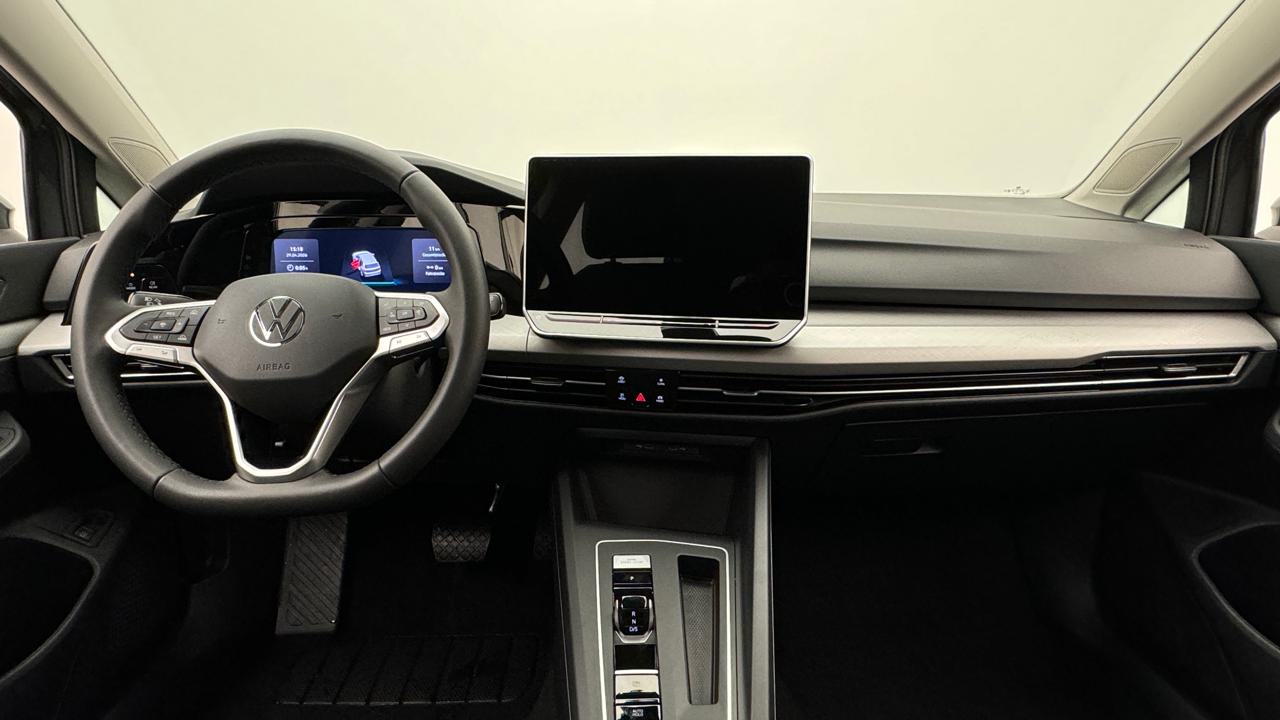 VW Golf VIII 1.5 TSI PHEV Limited-image-5