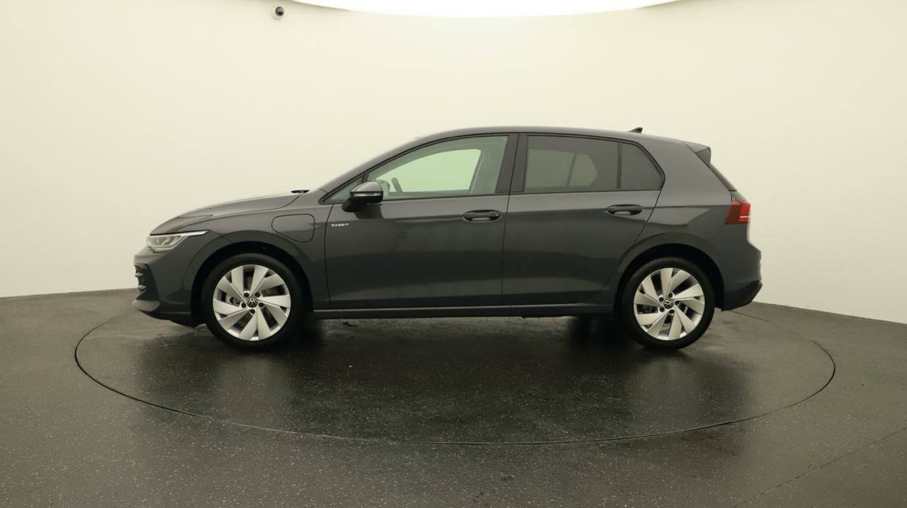 VW Golf VIII 1.5 TSI PHEV Limited-image-1