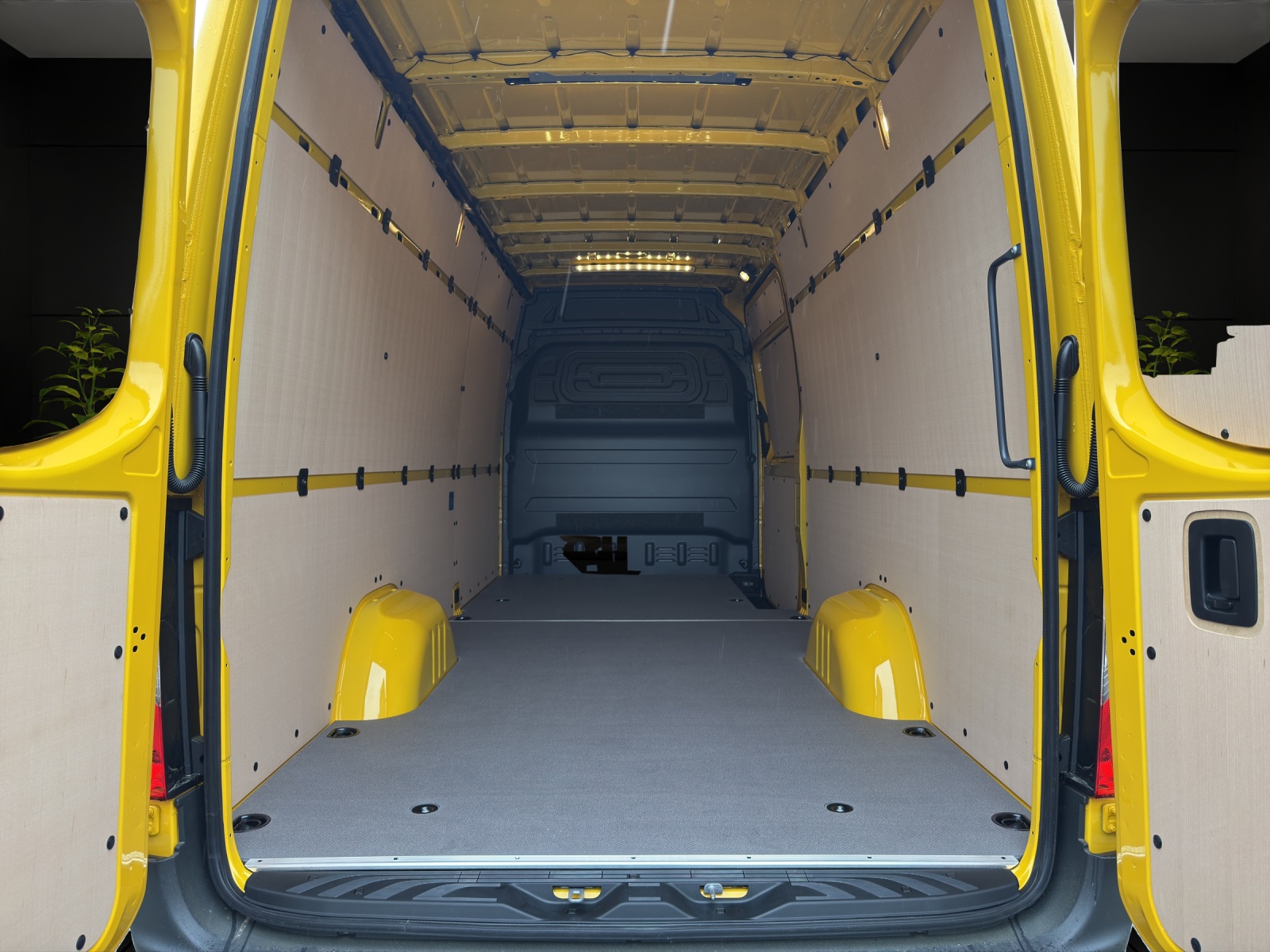 MERCEDES-BENZ Sprinter 317 CDI Lang 9G-TRONIC-image-5