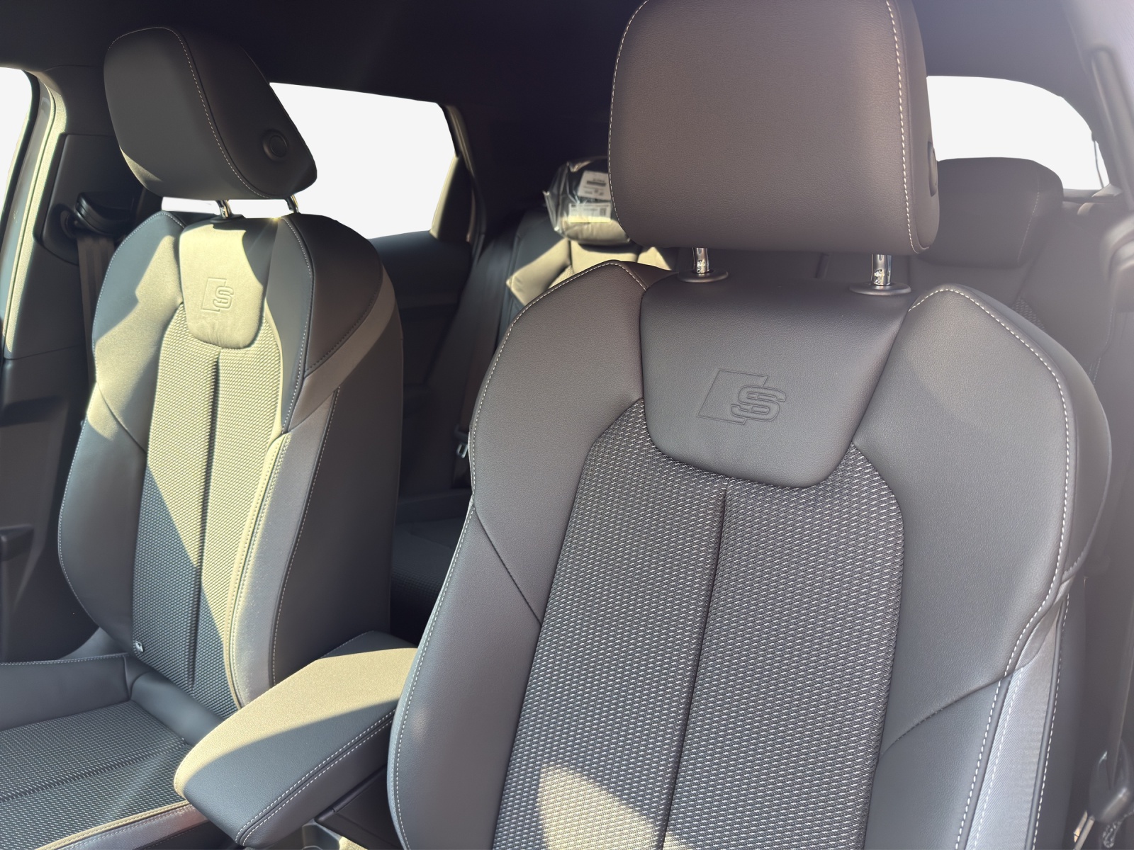 AUDI A1 Sportback 30 TFSI Attraction-image-14