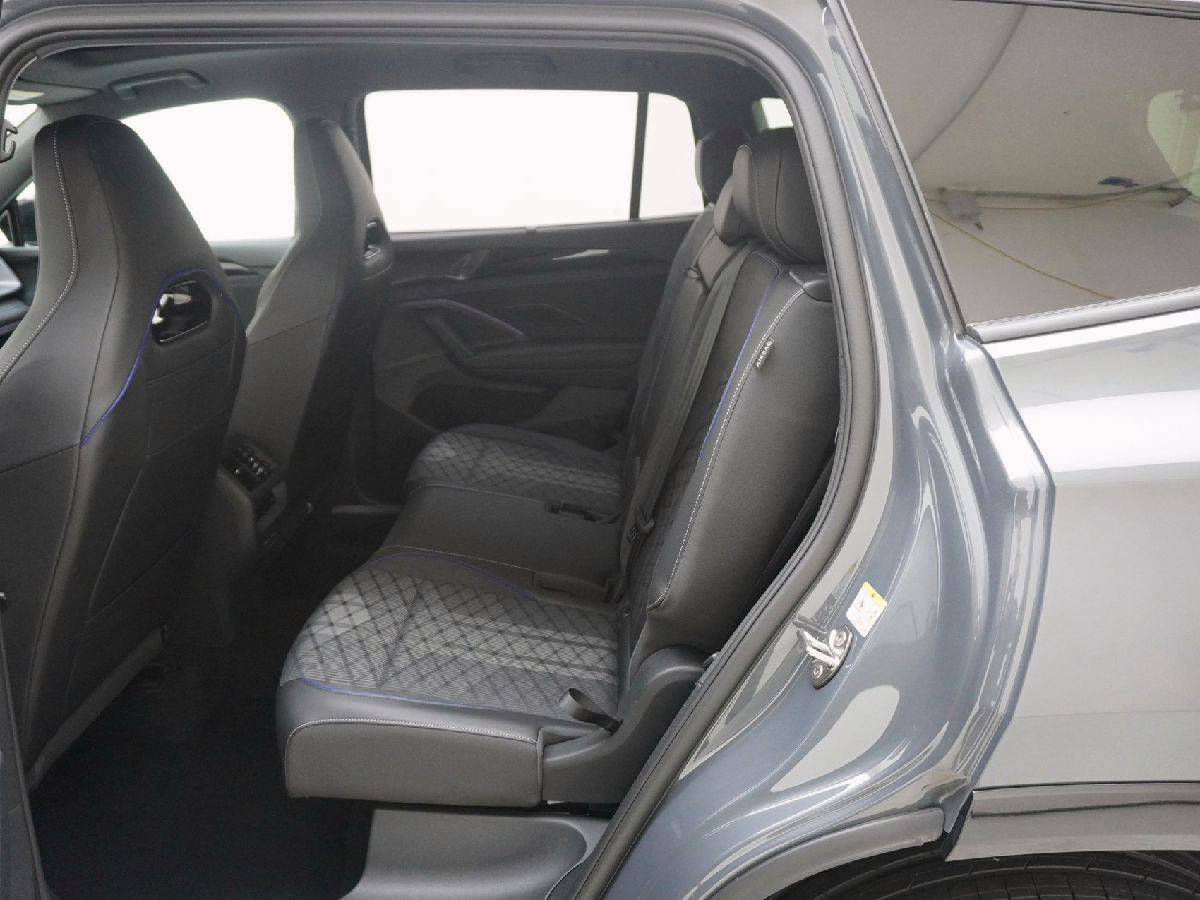 VW Tayron 2.0 TDI R-Line DSG 4motion-image-15
