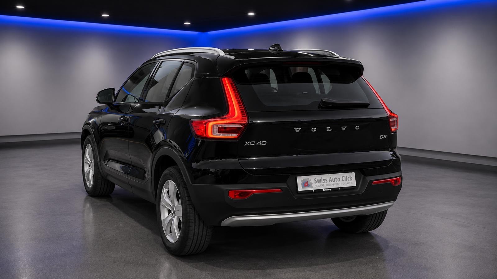 VOLVO XC40 D3 Momentum Geartronic-image-2