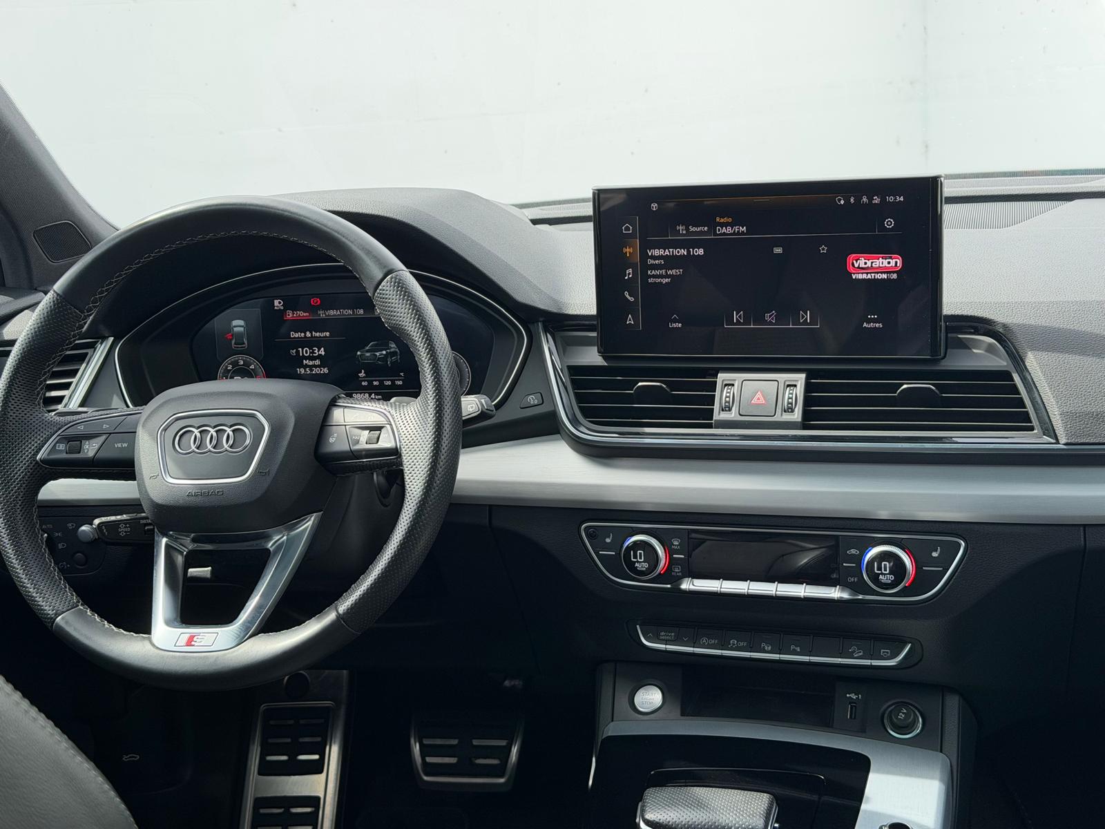 AUDI Q5 Sportback 40 TDI Blackedition quattro S-tronic-image-7