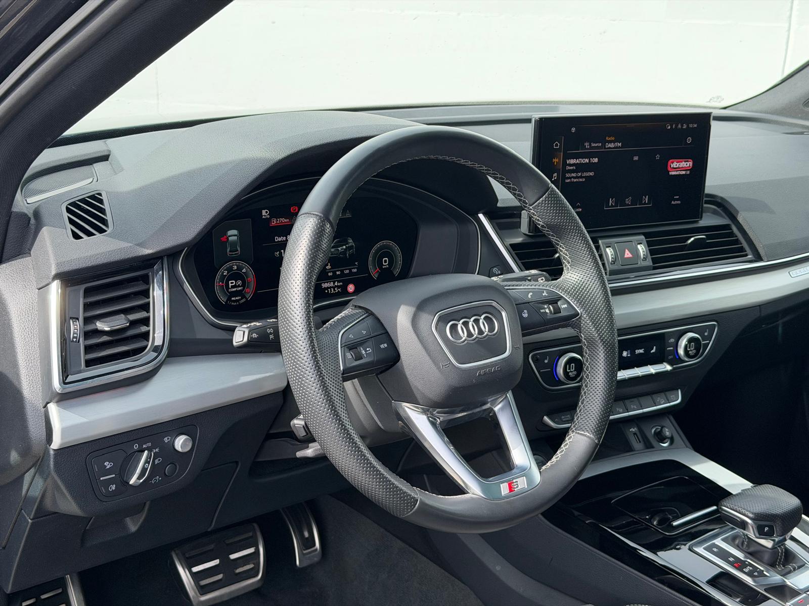 AUDI Q5 Sportback 40 TDI Blackedition quattro S-tronic-image-15