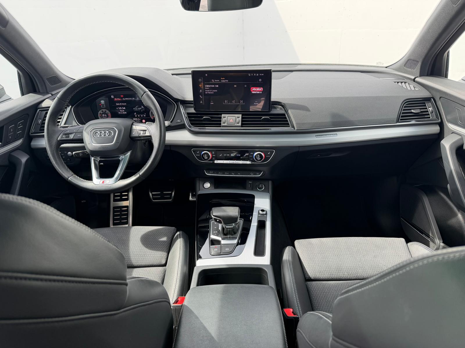AUDI Q5 Sportback 40 TDI Blackedition quattro S-tronic-image-12