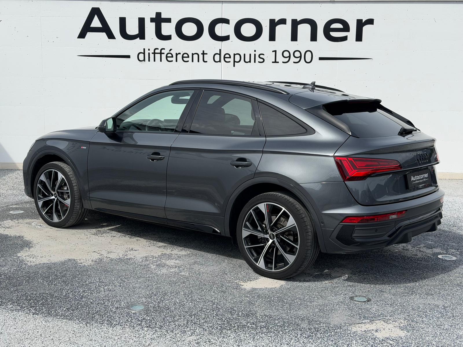 AUDI Q5 Sportback 40 TDI Blackedition quattro S-tronic-image-5