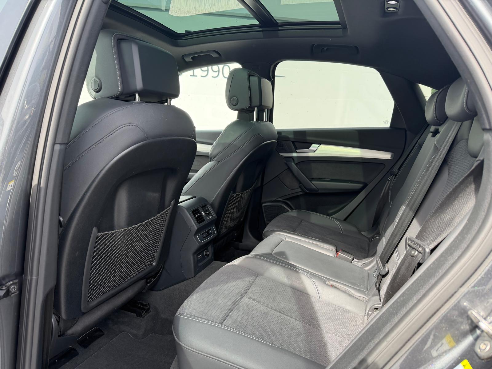AUDI Q5 Sportback 40 TDI Blackedition quattro S-tronic-image-11