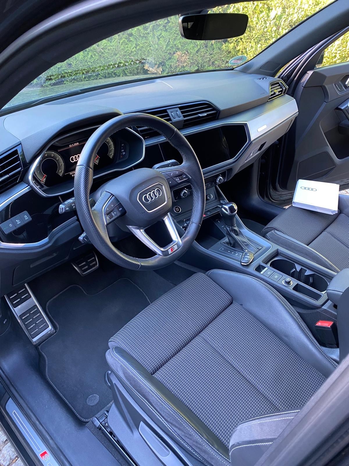 AUDI 2.0 40 TFSI S line quattro S-Tronic-image-9
